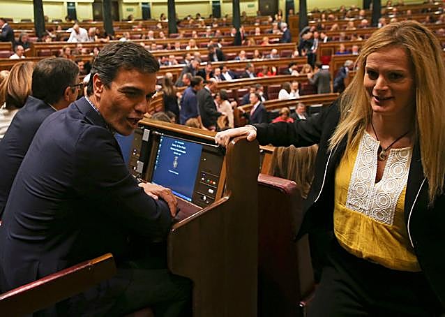 Cantera con Pedro Sánchez en el Congreso.