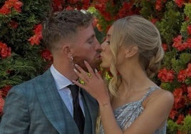 Ana Montoya, la novia de Iker Muniain, luce un diseño de Alicia Rueda en la boda de Iñaki Williams y Patricia Morales