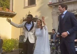 La banda de rock 'Third Floor' ameniza la boda de Iñaki Williams y Patricia Morales.