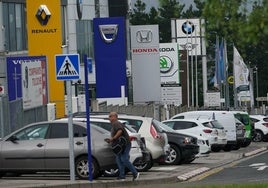 Las ventas de coches electrificados se hunden y se disparan las de híbridos