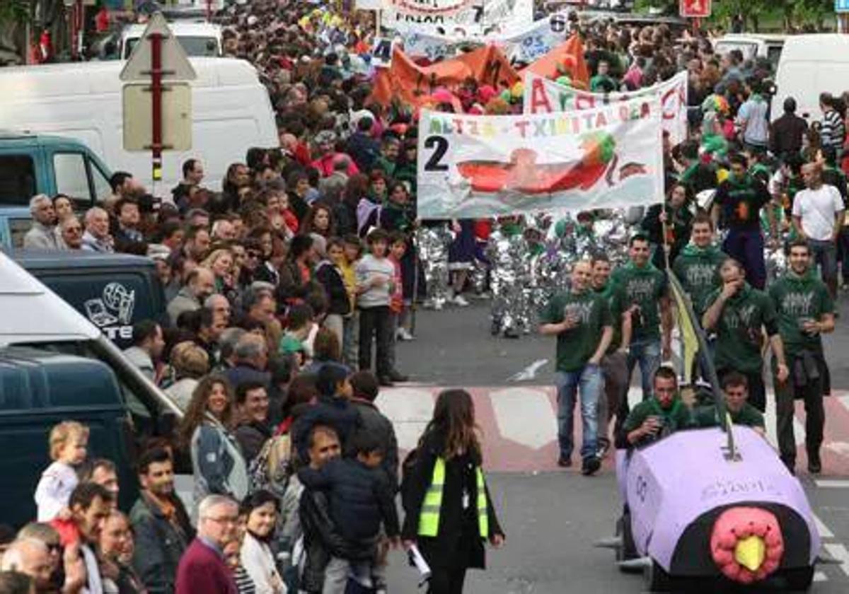 Los vecinos de Leioa en un pasada edición de las fiestas de San Juan.