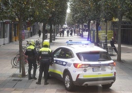 Detenido por robar ropa en varias tiendas del centro de Vitoria la misma tarde