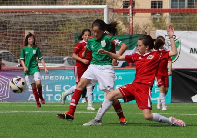 María Aspiunza, capitana de la selección de Euskadi sub-12.