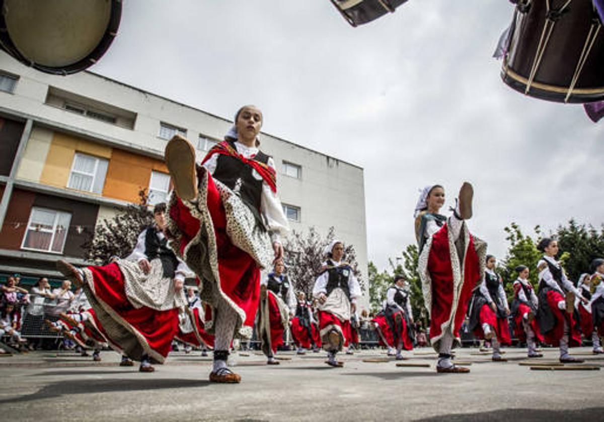 Las fiestas del barrio Txorrieri en una pasada edición.