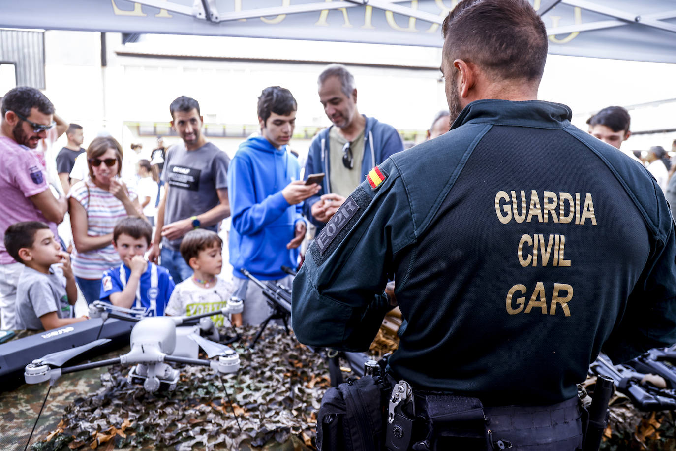 La jornada de puertas abiertas de la Guardia Civil de Vitoria, en imágenes