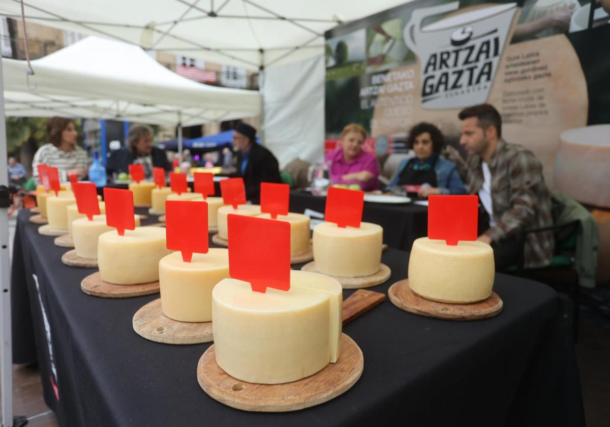 La quesería navarra Kortaria se adjudica el 'Villa de Bilbao' de quesos Idiazabal