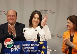 El PNV pierde la mitad de su apoyo en Cataluña