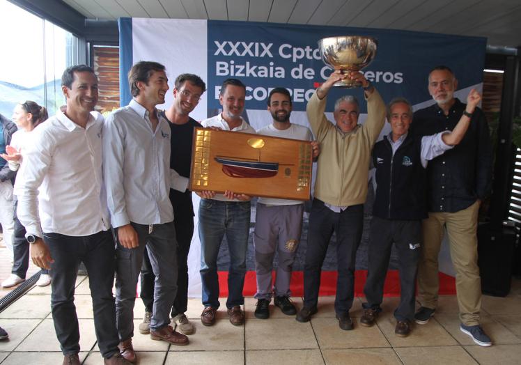 Entrega de Premios Campeonato de Bizkaia de Cruceros-El Correo de Vela,