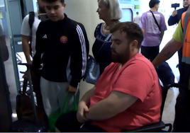 Llanos, en el aeropuerto de Barcelona.