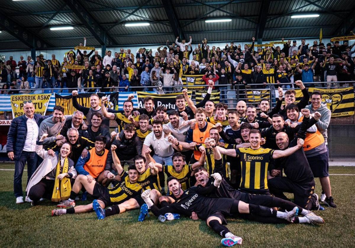 El Portugalete celebra su victoria en Beasain para acceder a la final del play-off.