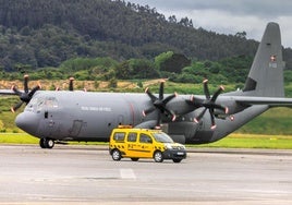 El avión ha aterrizado en Loiu para pasar la noche, generando gran expectación.