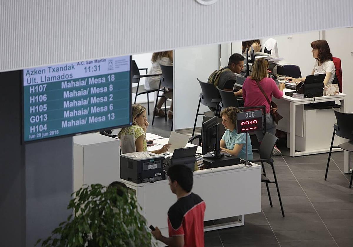 El Ayuntamiento de Vitoria premiará a los funcionarios con menos absentismo