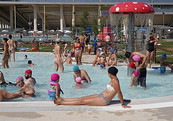 La piel y los ojos de los más pequeños debe protegerse todo lo que se pueda.