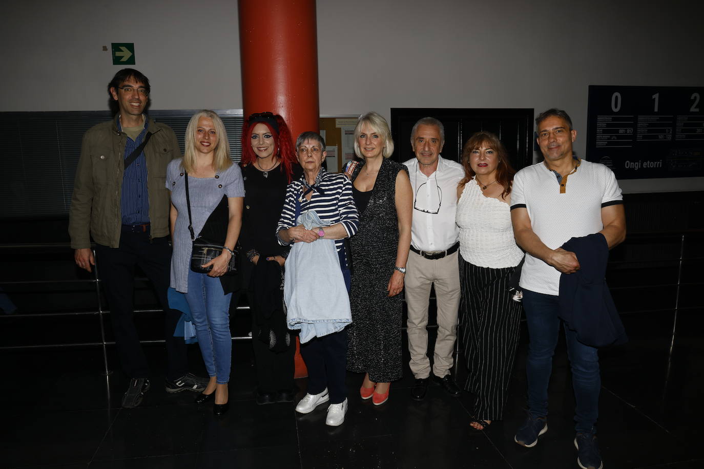 Lander Prestamero, Judith García, Joana del Hoyo, Karmele Etxabe, Marian Munain, Juan Carlos Villamor, Ana Blanca Granda y Juanjo Bordés.