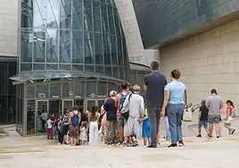 El Guggenheim amplía su horario en verano «por la gran afluencia de público»