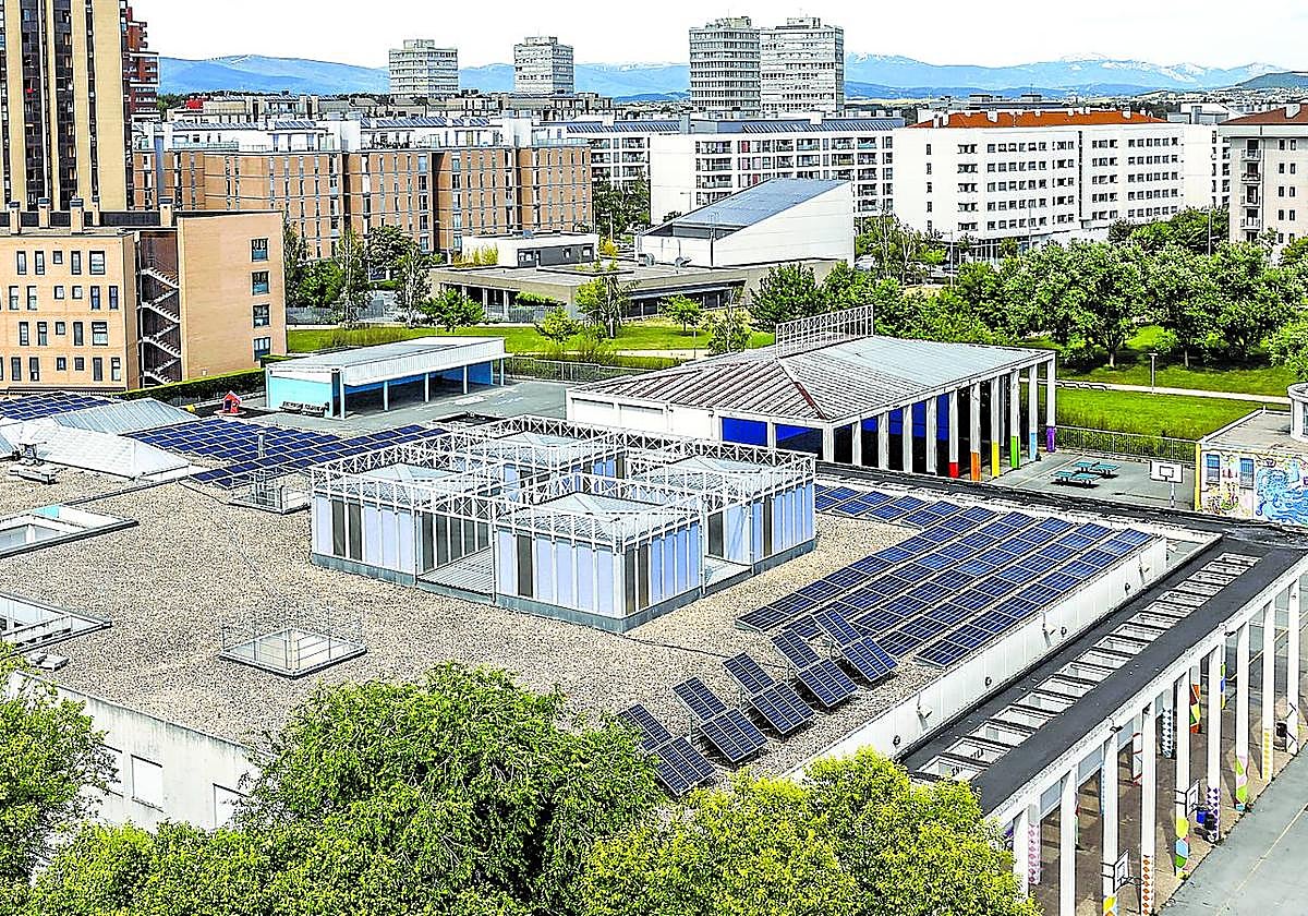 La ikastola Arantzabela es uno de los complejos públicos donde se han instalado paneles.