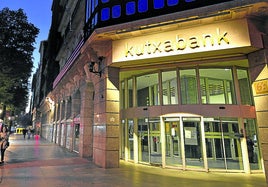 Kutxabank recoge los frutos de la reorganización de su equipo directivo