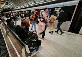 ¿Quién tiene prioridad en el metro, las sillas de ruedas o los cochecitos de bebé?