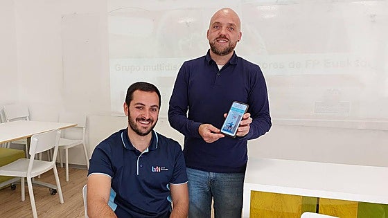 Profesores de Barakaldo diseñan una 'app' para envejecer en buena forma