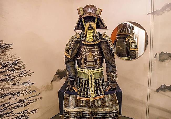 Armadura japonesa, en el museo de Armería.