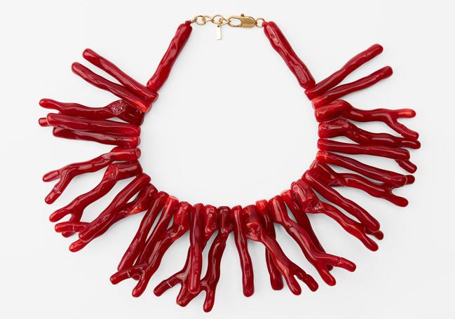 Collar coral.