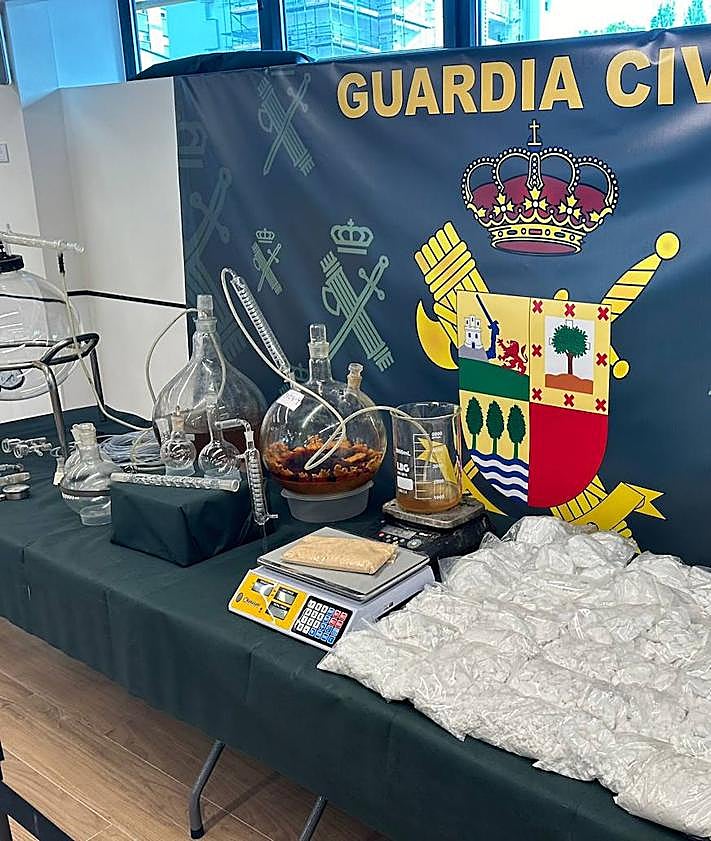 Imagen secundaria 2 - Desmantelan desde Álava el laboratorio que abastecía a &#039;raves&#039; de toda España