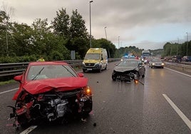 Dos accidentes en el Txorierri y uno en Amorebieta complican a primera hora el tráfico en Bizkaia