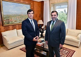 Juan Carlos Matellanes y Antón Arriola, este viernes tras la firma del acuerdo.