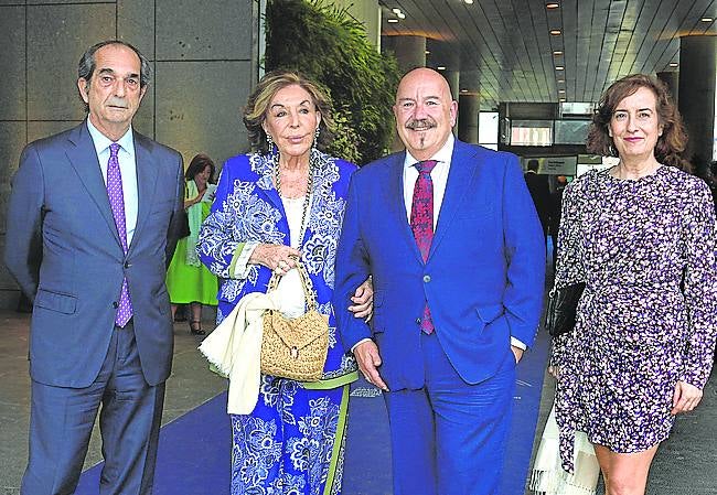 Enrique Portocarero, Pilar Aresti, Iñigo Iturrate y Begoña Anguisola. 