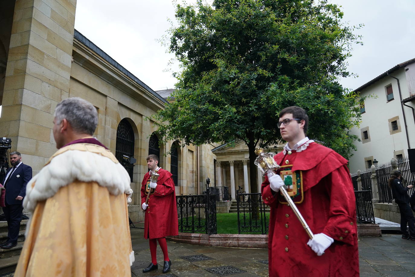 Preparativos para el acto.