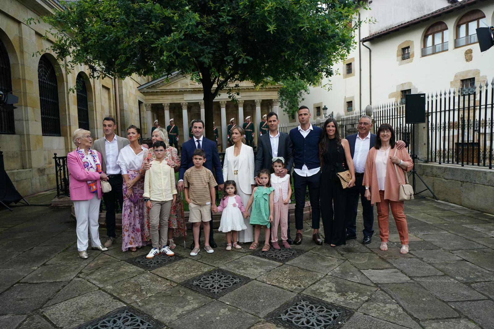 Padrales posa con toda su familia