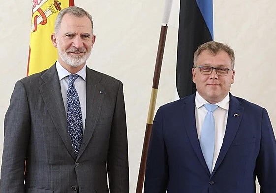 El Rey Felipe VI y el presidente del Parlamento de Estonia, Lauri Hussar.