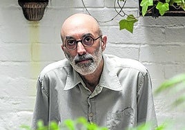 El escritor guatemalteco Eduardo Halfon, durante la presentación de la novela en Madrid.