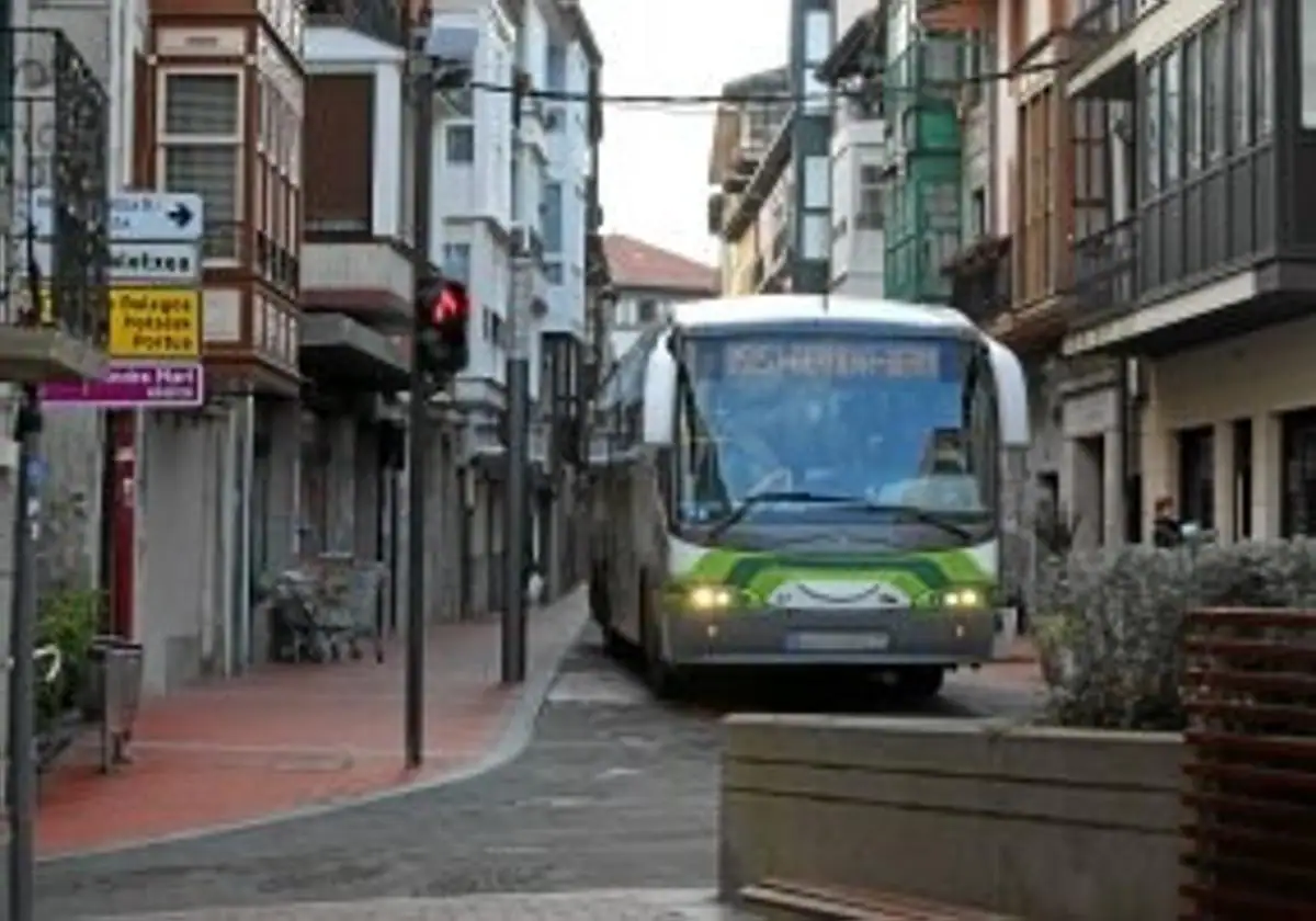 Lanzaderas «cada cinco minutos» para coger el Bizkaibus en Mundaka | El  Correo