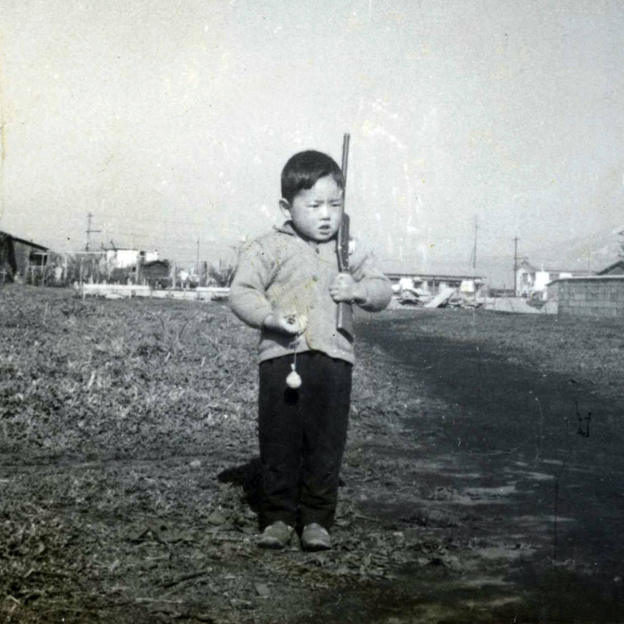 Yoshitomo Nara, con 3 años.