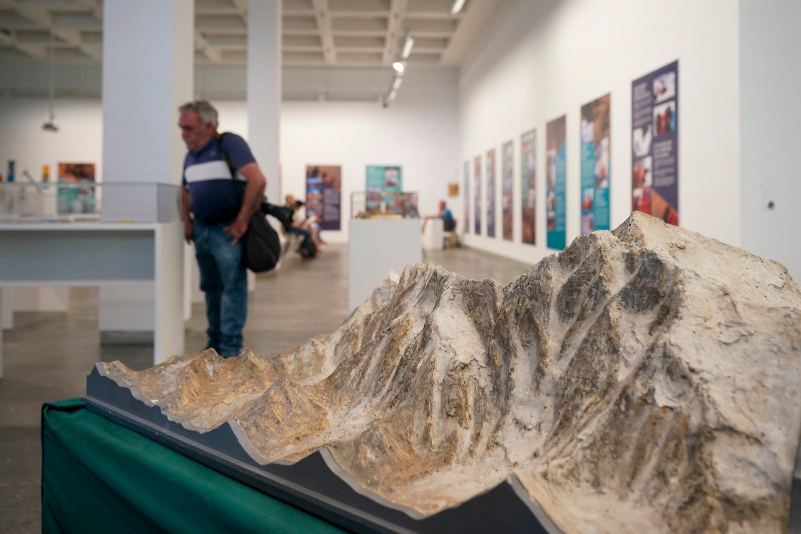 La exposición sobre la expedición Tximist al Everest, en imágenes