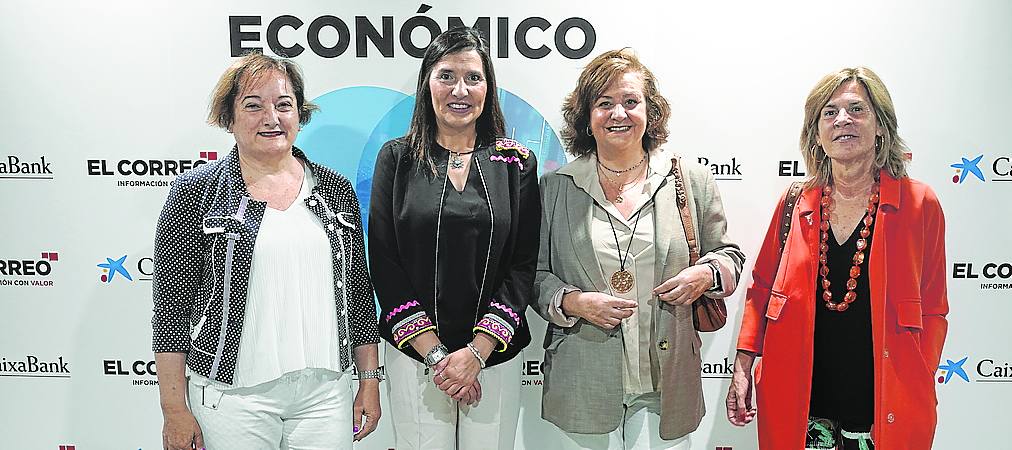 Teresa Madariaga, Rocío Fernández, Carmen Manrique y Ana Guzmán.