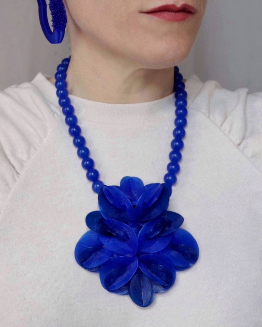 Las joyas alucinantes que crea Sara en su taller de Plentzia (y fascinan en Nueva York)