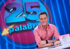 El presentador, Christian Gálvez, en una imagen promocional del espacio 25 palabras, de Telecinco.