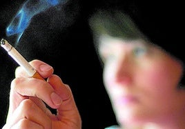 El número de mujeres que fuman ha aumentado en Euskadi de forma significativa desde los años 80.