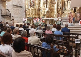 El obispo de Bilbao, Joseba Segura, presidió la Eucaristía con una basílica abarrotada.