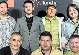 Mario Cantón, Josu Fernández, Sergio Urberoaga, Mónica Guitián, Daniel López, Jon Caldito y Óscar Redondo.