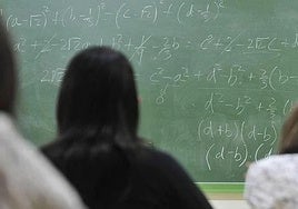 Los alumnos de bajos recursos van dos cursos por detrás de los más ricos en Matemáticas