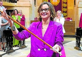 Aniversario. Etxanobe se convirtió en la primera diputada general de Bizkaia el 5 de julio de 2023 tras jurar su cargo en Gernika.