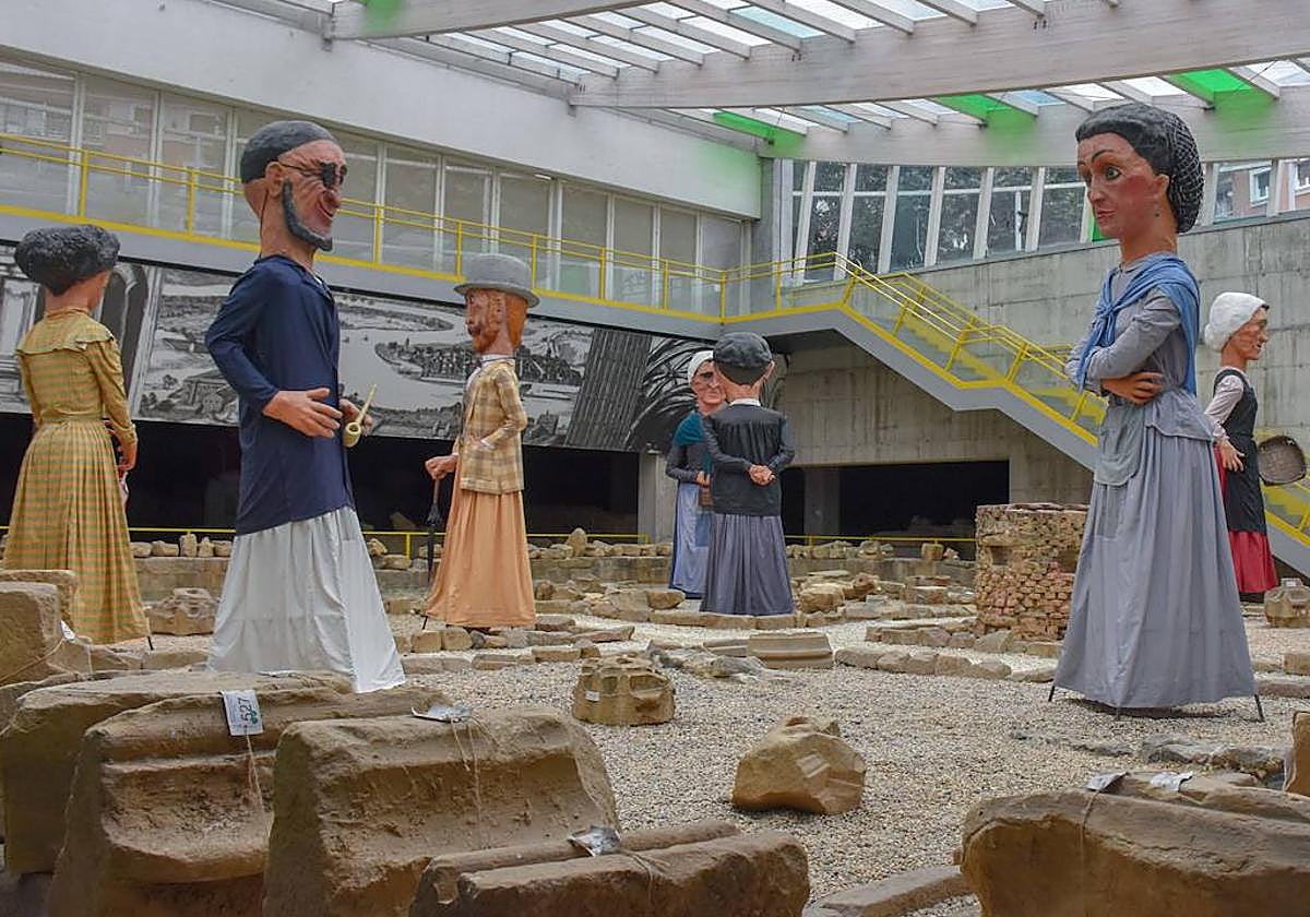 1980ko belaunaldiko 10 erraldoi eta 1988ko belaunaldiko 5 bikote jarri dituzte ikusgai.