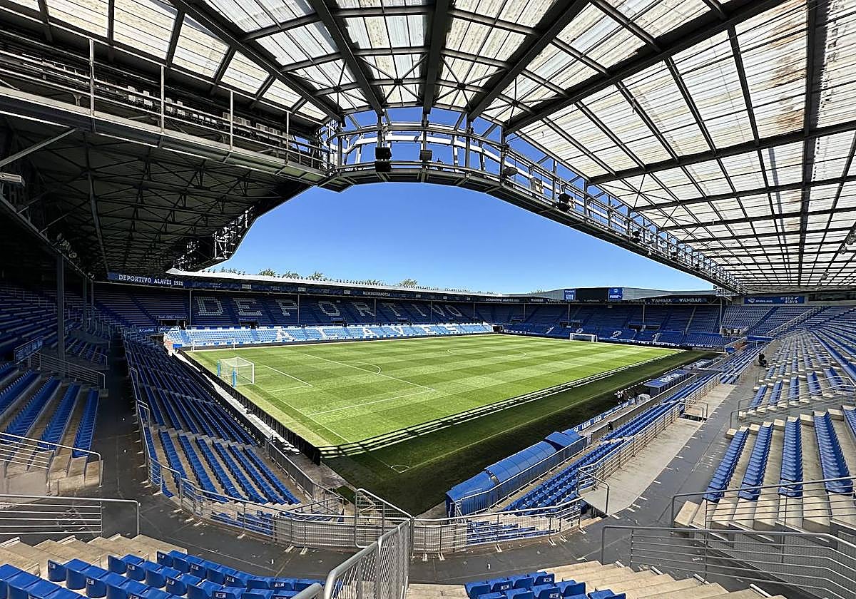 El actual campo presenta numerosas deficiencias.