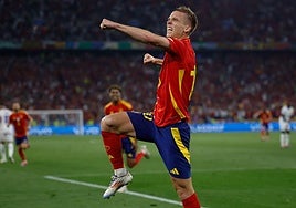 Olmo se coloca, con tres goles, como pichichi de la Euro.