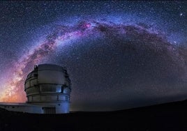 La Vía Láctea sobre el telescopio GRANTECAN, en el Observatorio del Roque de los Muchachos, en la isla de La Palma.