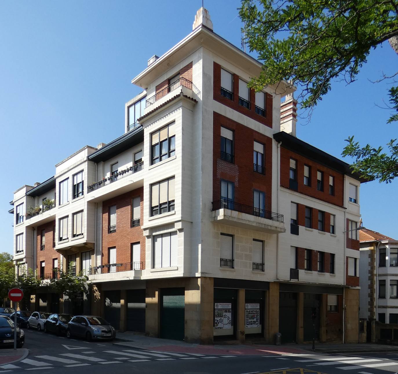 ART DÉCO. EDIFICIO DE VIVIENDAS. RAFAEL GARAMENDI, 1932. ARQUITECTO. SAN IGNACIO 9