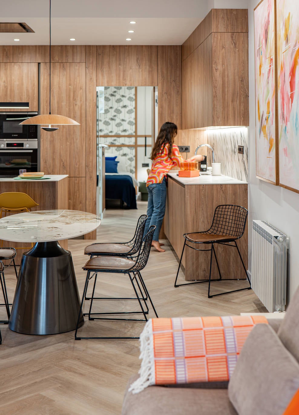 Elisa, la interiorista que llena las casas en Bizkaia de sus propias obras de arte